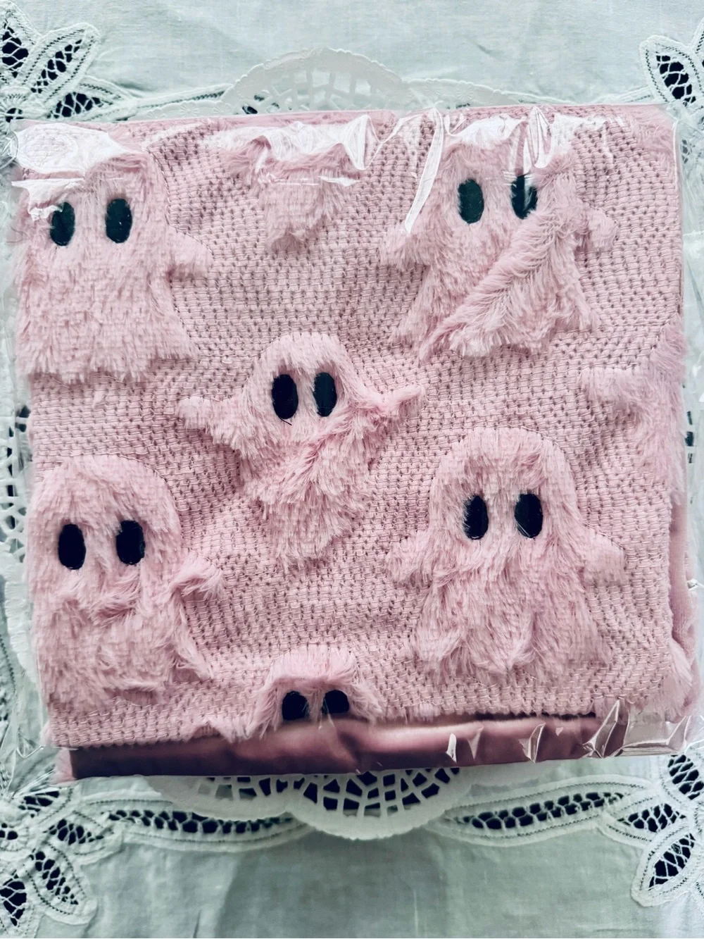 2 Ghost Pattern Chenille Throw Pillow Covers only 18” x 18” NWT.